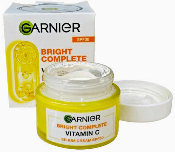 Garnier Bright Complete Vitamin C Serum Cream SPF30 50ml - Image 2