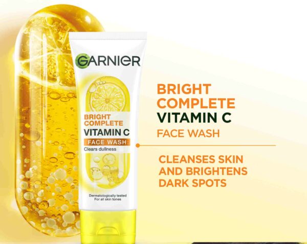 Garnier Light Complete Brightening Face Wash 100ml - Image 2
