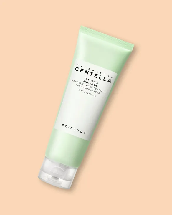 SKIN1004 Madagascar Centella Tea-Trica BHA Foam (125ml) - Image 2