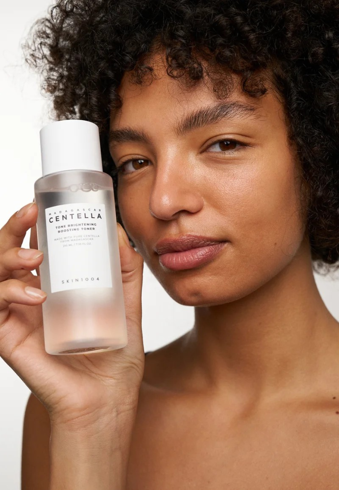 Skin 1004 Madagascar Centella Tone Brightening Boosting Toner 210ml - Image 2